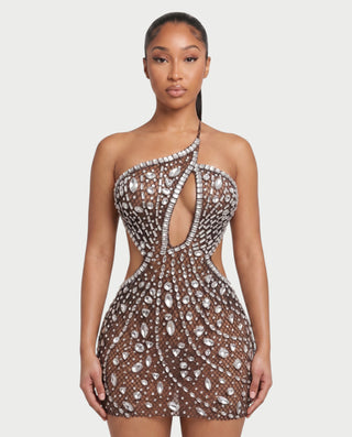 Vestido mini de malla con aberturas y detalle de cadena de JUVIA