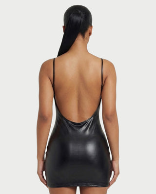 Vestido mini de piel sintética sin espalda JANE