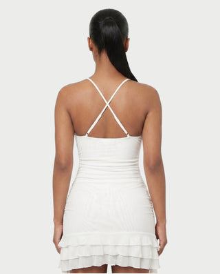Vestido mini con volantes en el dobladillo y flores 3D de YARA