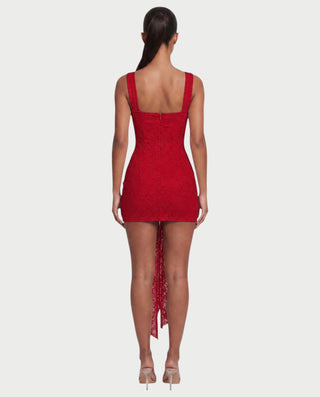 Vestido mini de malla con aberturas y detalle de cadena de JUVIA