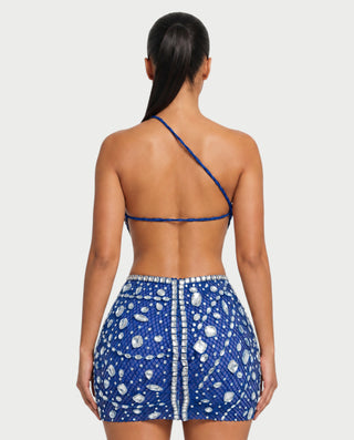 Vestido mini de malla con aberturas y detalle de cadena de JUVIA