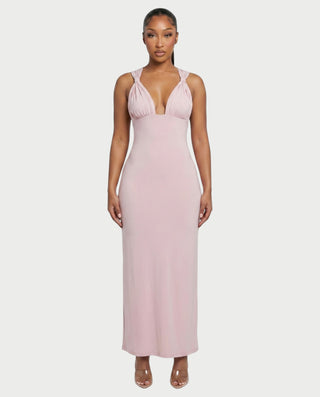 Vestido largo fruncido con escote halter y escote pronunciado SELYA