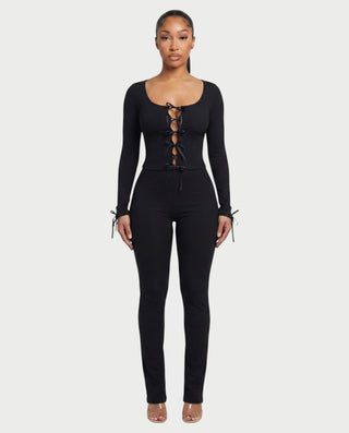 Conjunto de top ajustado con cordones y leggings HYACINTH