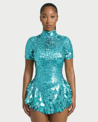 Vestido midi con flecos y escote pronunciado de LIRRA