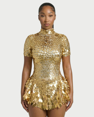 Vestido midi con flecos y escote pronunciado de LIRRA
