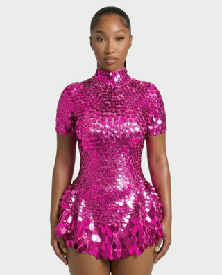 Vestido midi con flecos y escote pronunciado de LIRRA