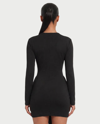 Vestido mini de manga larga con nudo delantero de ORIYA
