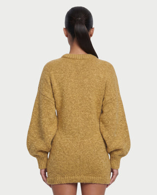 Vestido mini de malla con aberturas y detalle de cadena de JUVIA