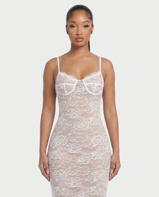 SITTIE Sweetheart Neckline Lace Bustier Fitted Maxi Dress
