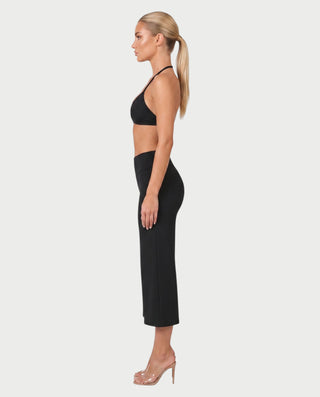 Vestido mini de malla con aberturas y detalle de cadena de JUVIA