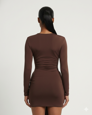 Vestido mini de manga larga con nudo delantero de ORIYA