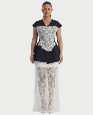 Chaleco corto con hebilla frontal de piel sintética QUELLA