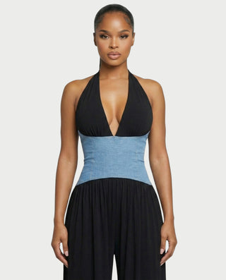 Mono de pierna ancha con cuello halter y espalda descubierta de AMARIS
