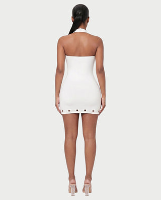 Vestido mini de malla con aberturas y detalle de cadena de JUVIA