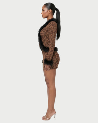 Conjunto de leopardo con ribete de piel sintética JADE