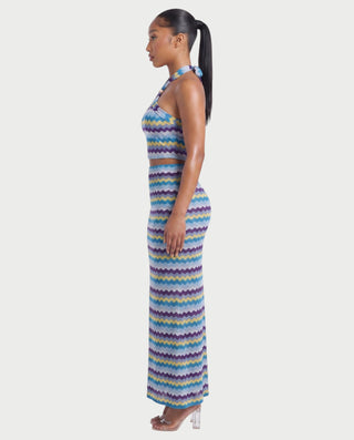 Vestido mini de malla con aberturas y detalle de cadena de JUVIA