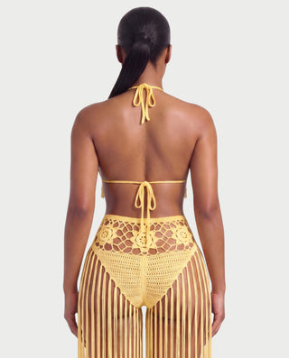 Vestido mini de malla con aberturas y detalle de cadena de JUVIA