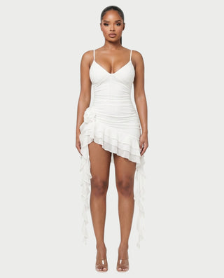 Vestido mini con volantes en el dobladillo y flores 3D de YARA