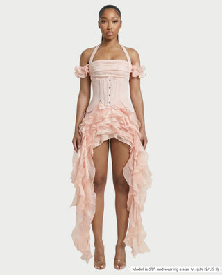 Vestido mini de malla con aberturas y detalle de cadena de JUVIA
