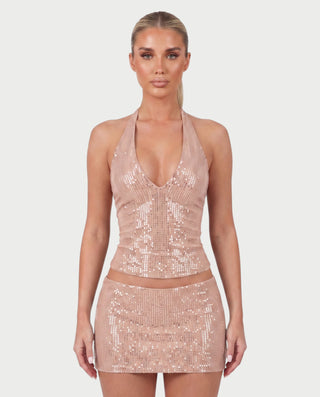 Vestido mini de malla con aberturas y detalle de cadena de JUVIA