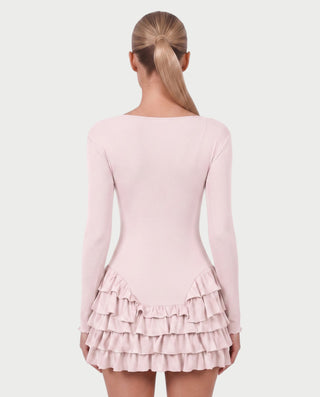 Vestido mini de malla con aberturas y detalle de cadena de JUVIA