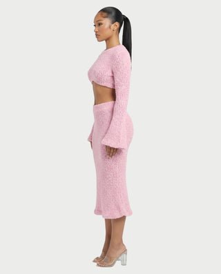 Vestido mini de malla con aberturas y detalle de cadena de JUVIA