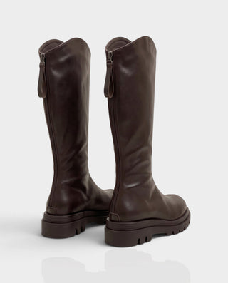 EMRYN Curved Top Knee-High Lug Sole Boots