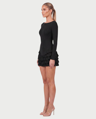 Vestido mini de malla con aberturas y detalle de cadena de JUVIA