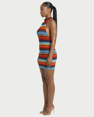 Vestido midi con flecos y escote pronunciado de LIRRA