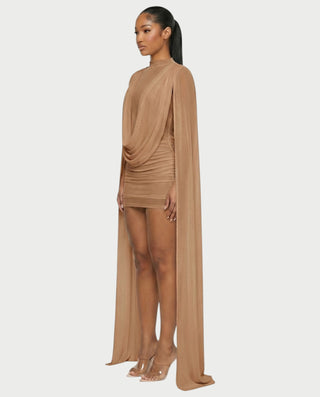 Vestido mini drapeado de malla con cuello alto de WAYONA