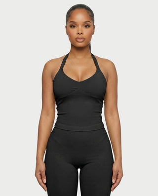 Conjunto de top corto con cuello halter y pantalones capri con lazo lateral CHIYA