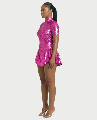 Vestido midi con flecos y escote pronunciado de LIRRA