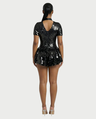 Vestido midi con flecos y escote pronunciado de LIRRA