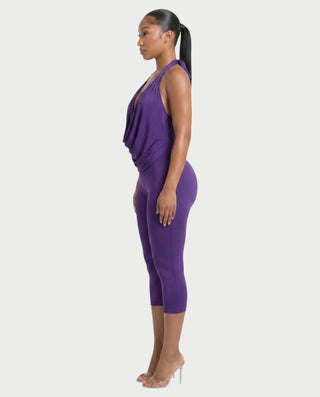Conjunto de top con cuello halter y pantalones capri ALYNE
