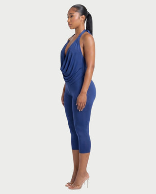 Conjunto de top con cuello halter y pantalones capri ALYNE