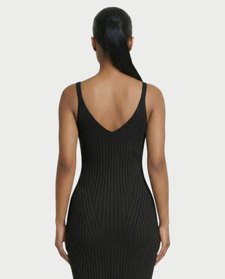 Vestido midi con flecos y escote pronunciado de LIRRA