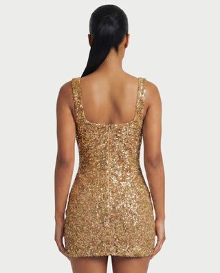 Vestido mini de malla con aberturas y detalle de cadena de JUVIA