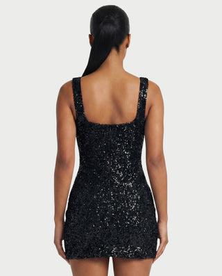 Vestido mini de malla con aberturas y detalle de cadena de JUVIA
