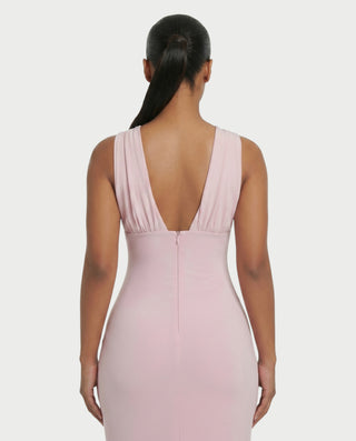 Vestido largo fruncido con escote halter y escote pronunciado SELYA