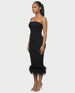 Vestido midi con flecos y escote pronunciado de LIRRA
