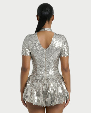 Vestido midi con flecos y escote pronunciado de LIRRA