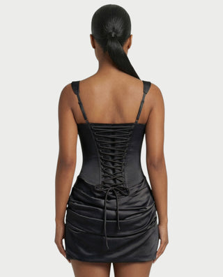 Vestido midi con flecos y escote pronunciado de LIRRA