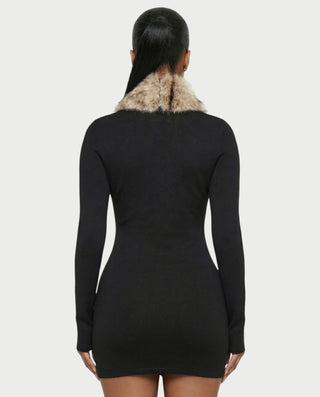 Vestido midi con flecos y escote pronunciado de LIRRA