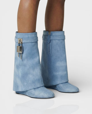 Botines de piel sintética con cuña y candado AVELINE