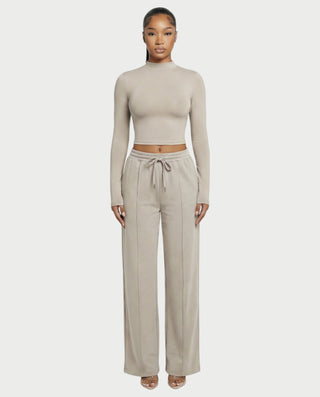 Chaleco corto con hebilla frontal de piel sintética QUELLA