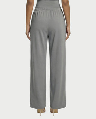 Chaleco corto con hebilla frontal de piel sintética QUELLA