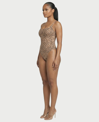 Mono de satén con plumas sintéticas y cuello en V profundo de LANNY