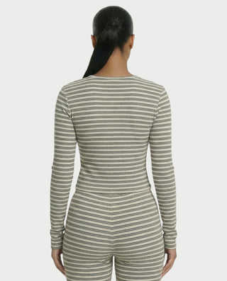 Mono de piel sintética con hombros descubiertos de NENYA