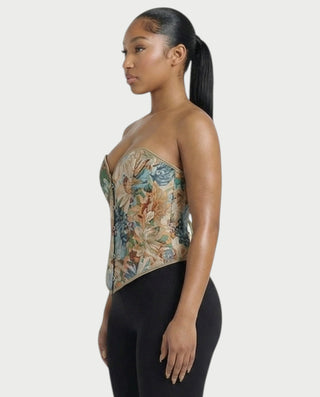 Chaleco corto con hebilla frontal de piel sintética QUELLA