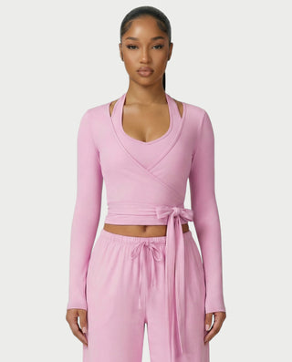 Chaleco corto con hebilla frontal de piel sintética QUELLA